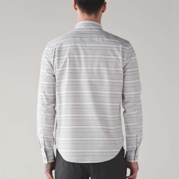 Lululemon Commission Long Sleeve Buttondown Qwick Oxford - Picture 2 of 14